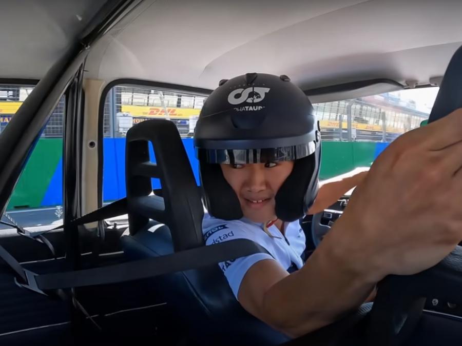 f1_reverse.jpg