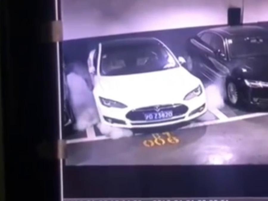 china_tesla_fire_parking.jpg